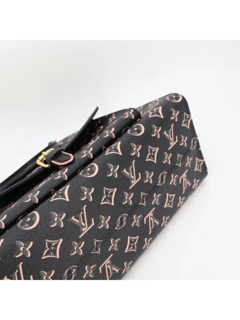 Louis Vuitton on the Go MM Fall for You Black Pink Tote Shoulder Bag
